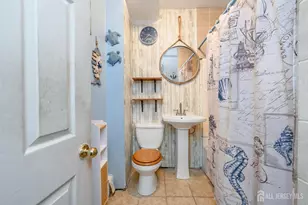 216 Bayview Ave, Jersey City, NJ 07305 - Photo 5