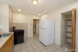 216 Bayview Ave, Jersey City, NJ 07305 - Photo 15