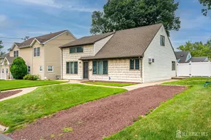 106 Washington Ave, Iselin, NJ 08830 - Photo 5