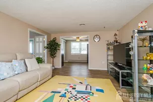 217 Mayflower Way, Monroe Township, NJ 08831 - Photo 3