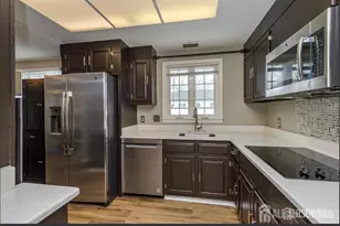 217 Mayflower Way, Monroe Township, NJ 08831 - Photo 5