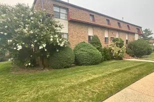 1203 N Oaks Blvd, North Brunswick Township, NJ 08902 - Photo 19
