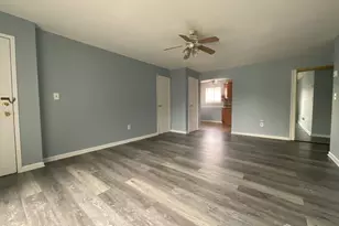 1203 N Oaks Blvd, North Brunswick Township, NJ 08902 - Photo 5