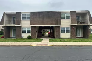 132 Florence Tollgate, Florence, NJ 08518 - Photo 1