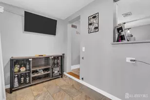 86 Bloomfield Ave, Edison, NJ 08837 - Photo 17