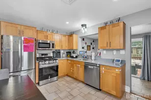 86 Bloomfield Ave, Edison, NJ 08837 - Photo 9