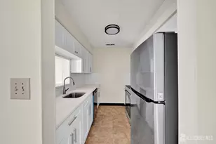 601 Ravens Crest Dr, Plainsboro Township, NJ 08536 - Photo 5