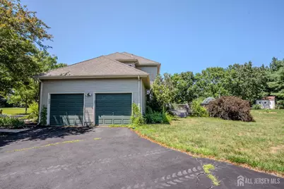 32 W Kincaid Drive, West Windsor Township, NJ 08550 - Photo 9
