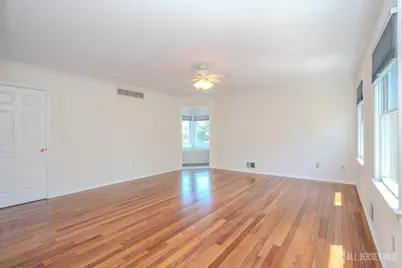 32 W Kincaid Drive, West Windsor Township, NJ 08550 - Photo 37