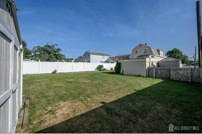 27 S Robert Street S, Sewaren, NJ 07077 - Photo 33