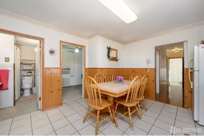 27 S Robert Street S, Sewaren, NJ 07077 - Photo 7