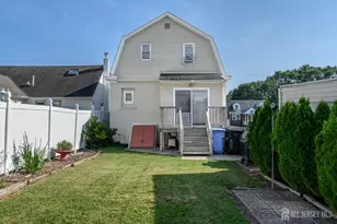 27 S Robert Street S, Sewaren, NJ 07077 - Photo 29
