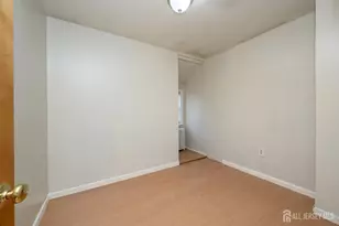 27 S Robert Street S, Sewaren, NJ 07077 - Photo 27