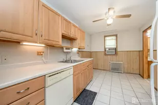 27 S Robert Street S, Sewaren, NJ 07077 - Photo 21