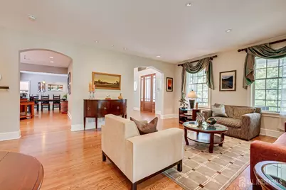 4 Edgewood Road, Edison, NJ 08820 - Photo 17