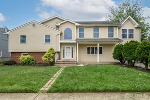 3 Charles Ct, Edison, NJ 08820 - Photo 1