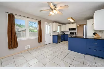 3 Charles Court, Edison, NJ 08820 - Photo 13