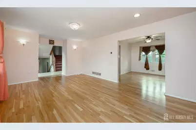 3 Charles Court, Edison, NJ 08820 - Photo 5