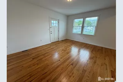 16 E Kupsch Street E #A, Sayreville, NJ 08872 - Photo 3