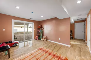 200 Rosewood Ln, Port Reading, NJ 07064 - Photo 11
