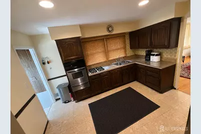89 Oak Lane, Edison, NJ 08817 - Photo 5