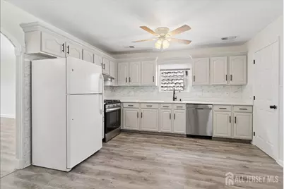 [Address not provided], Carteret, NJ 07008 - Photo 7