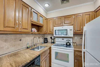 51 Federal Street, Menlo Park Terrace, NJ 08840 - Photo 11