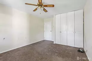 52 Cambridge Ct, Lakewood, NJ 08701 - Photo 17