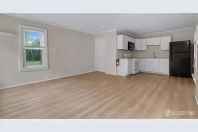 302 Schoolhouse Road #B, Monroe Township, NJ 08831 - Photo 7