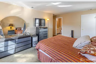606 Green Hollow Drive, Iselin, NJ 08830 - Photo 11