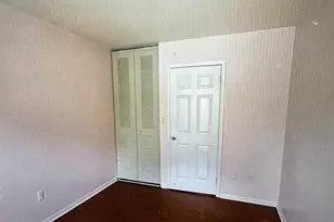 211 Gambocz Ct, South Brunswick Township, NJ 08852 - Photo 5