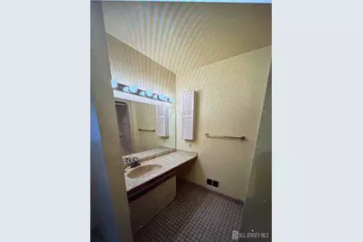 211 Gambocz Court, South Brunswick Township, NJ 08852 - Photo 11