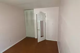 211 Gambocz Ct, South Brunswick Township, NJ 08852 - Photo 17