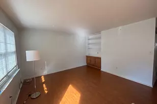 211 Gambocz Ct, South Brunswick Township, NJ 08852 - Photo 9