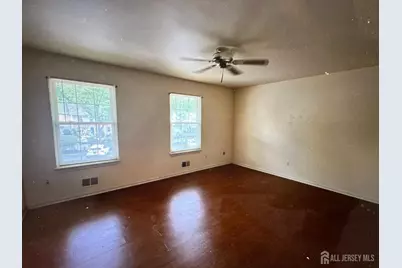 211 Gambocz Court, South Brunswick Township, NJ 08852 - Photo 15
