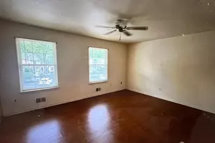 211 Gambocz Ct, South Brunswick Township, NJ 08852 - Photo 15