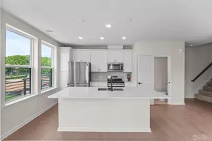 204 Lyla Ln, New Brunswick, NJ 08901 - Photo 3