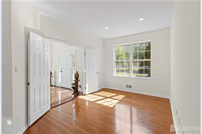 5 Bard Drive, Monroe Township, NJ 08831 - Photo 7