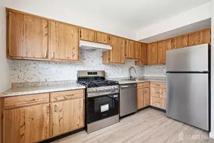 1913 Raspberry Ct, Edison, NJ 08817 - Photo 9