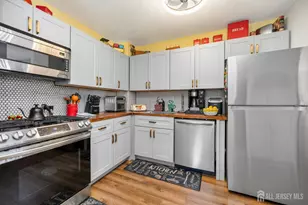 818 Cricket Ln, Woodbridge Township, NJ 07095 - Photo 7