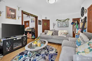 81 Louis St, New Brunswick, NJ 08901 - Photo 7