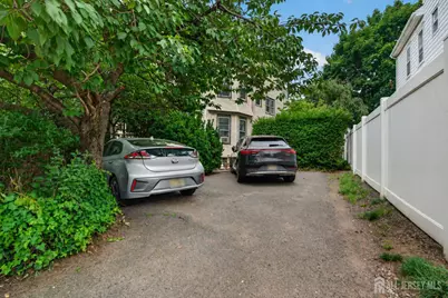 81 Louis Street, New Brunswick, NJ 08901 - Photo 37