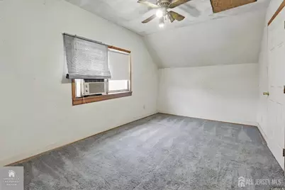 92 Silver Lake Avenue, Edison, NJ 08817 - Photo 15