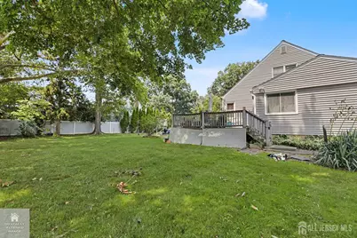 92 Silver Lake Avenue, Edison, NJ 08817 - Photo 23