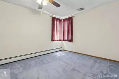 92 Silver Lake Avenue, Edison, NJ 08817 - Photo 13