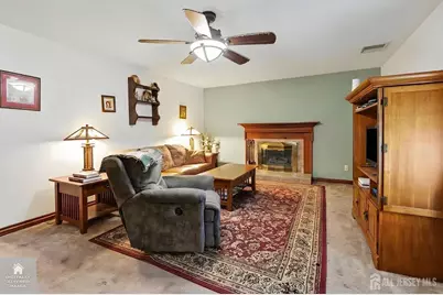 92 Silver Lake Avenue, Edison, NJ 08817 - Photo 5