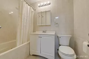 382 College Dr, Edison, NJ 08817 - Photo 13