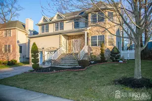 43 Melbloum Ln, Edison, NJ 08837 - Photo 3