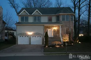 43 Melbloum Ln, Edison, NJ 08837 - Photo 1