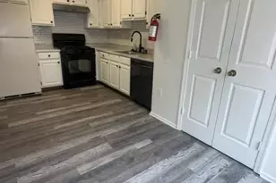 778 Harbortown Blvd, Perth Amboy, NJ 08861 - Photo 5